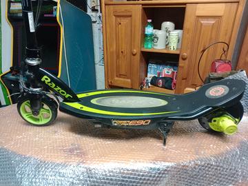 monopattino ELETTRICO RAZOR E90
