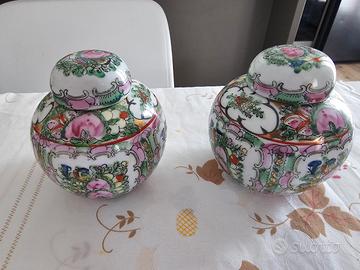 Coppia vasi potiche vintage in porcellana Macau