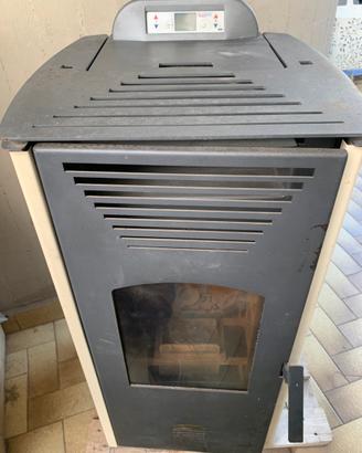 Stufa a pellett Laminox