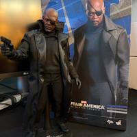 Hot Toys - Nick Fury 1:6