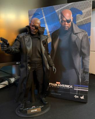 Hot Toys - Nick Fury 1:6