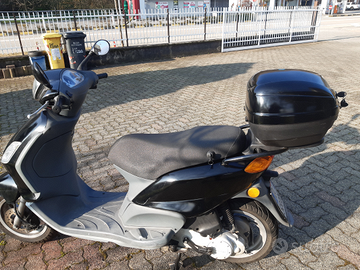 Scooter PIAGGIO FLY 100