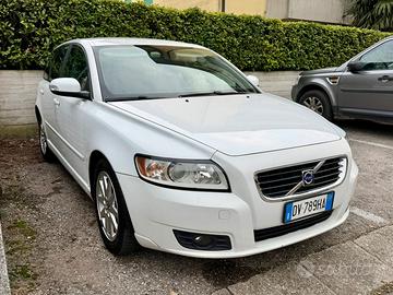 Volvo V50 2010