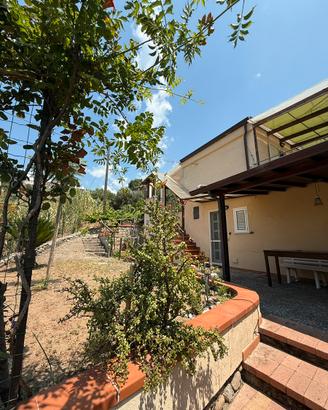 Villetta indipendente a 2 passi dal mare