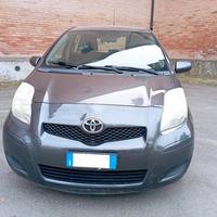 Toyota Yaris 1000 benzina 5 porte