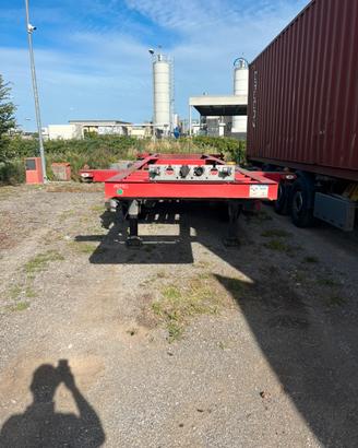 Semirimorchio Porta tank 20 Piedi adr