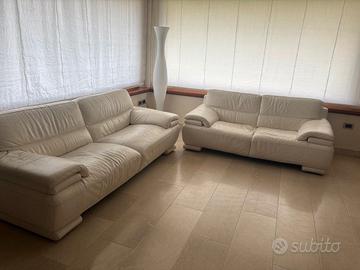 coppia divani Chateaux d'Ax in pelle