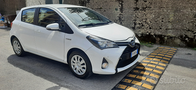Toyota yaris hybrid 1.5