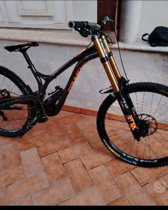 bici commercial supreme DH v4.2