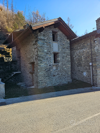 Casa in pietra del 1600 tipica valdostana