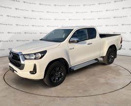 TOYOTA Hilux 2.4 D-4D 4WD 2 porte Extra Cab Loun