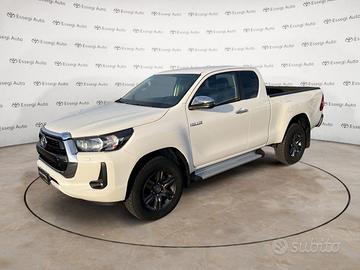 TOYOTA Hilux 2.4 D-4D 4WD 2 porte Extra Cab Loun