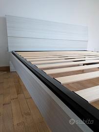 Struttura letto matrimoniale con rete a doghe