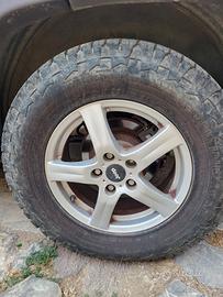 Cerchi in lega e gomme per jeep cherroke crd