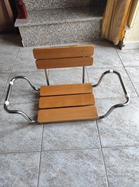 sedile in legno pe vasca da bagno