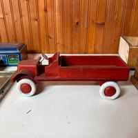 macchina giocattolo vintage