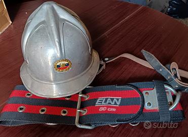 elmetto e cinturone pompieri