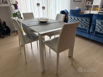 Tavolo soggiorno Ciacci con sedie Riflessi