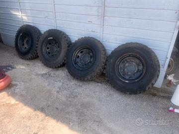 Cerchi in ferro attacco land rover comprese gomme