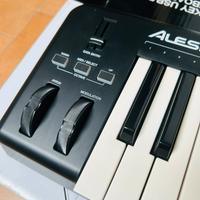 Controller MIDI Alesis Q49