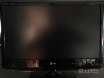 TV LCD 22"  LG   M2262D