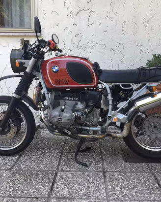Bmw r100 r telaietto e sella fatti su misura