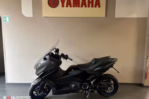 Yamaha T Max 560