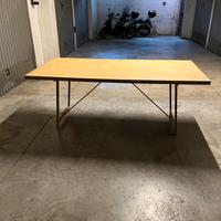 Tavolo in legno ripiegabile