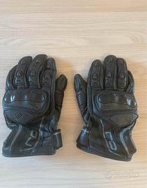 Guanti moto