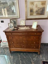 Cassettone Carlo X con colonnette tortili