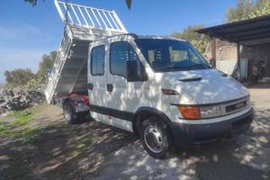 Iveco Daily 35c12 ribaltabile trilaterale