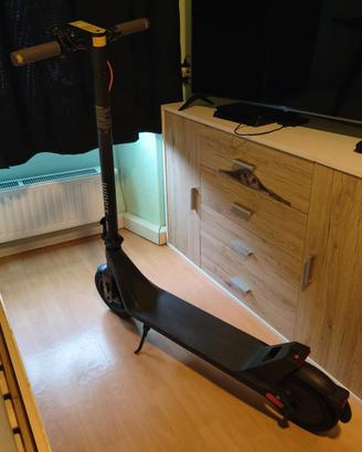 Monopattino Xiaomi Electric scooter 4lite nuovo