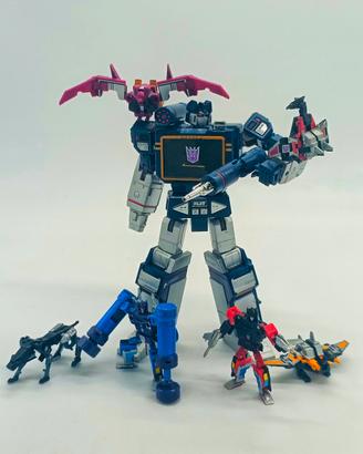 Masterpiece Soundwave + Lazerbeak, Buzzsaw, Ratbat
