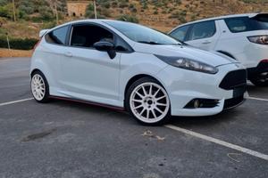 ford fiesta ST 184