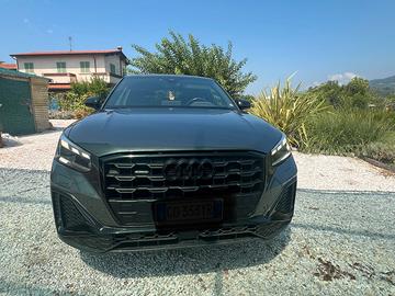 Audi 35 2.0 q2 identityblack quattro s-troni