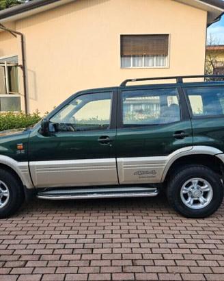 Nissan Terrano II 2.7 TD 7 Posti Escursioni
