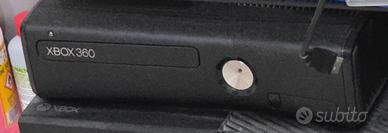 X-BOX 360 nera con mod. + telecamera e joypad.