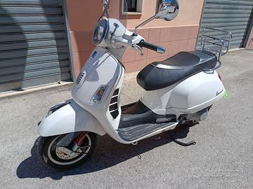 Piaggio vespa 300 gts