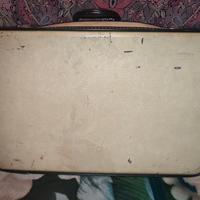 Valigia o borsa da viaggio vintage color beige