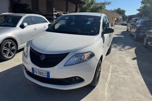 Lancia Ypsilon 1.2 69 CV 5 porte S&S Gold