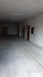 Magazzino 140 mq Lipomo