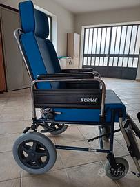 Carrozzina per disabili lo anziani 