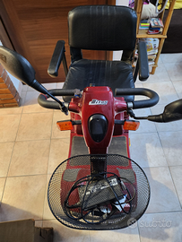 Scooter elettrico per anziani/disabili