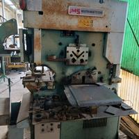 Punzonatrice INDUSTRIA MASETTO SCHIO HY 70 V