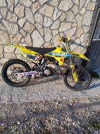 SUZUKI RM 125 (2004) -