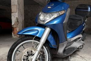 Piaggio Beverly 250 + bauletto 40 lit + parabrezza