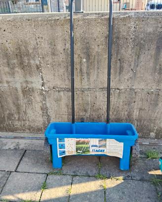 Seminatrice per giardino