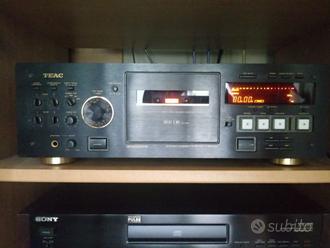 Teac V8030S  			
