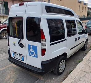 Fiat Doblò accesso disabili