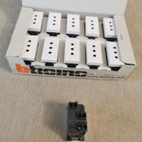 11 prese bticino axolute bianca HD4113 ORIGINALI